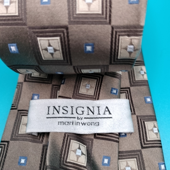 Insignia by Martin Wong Gold Bronze Silk Handmade Geometric Blue Accents Tie - Picture 3 of 9